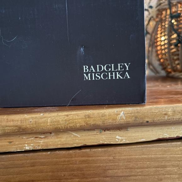 Meet your Posher, Cynthia - Picture 6 of 8